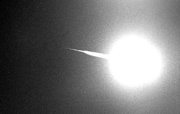 Fireball as bright as the full Moon over Spain