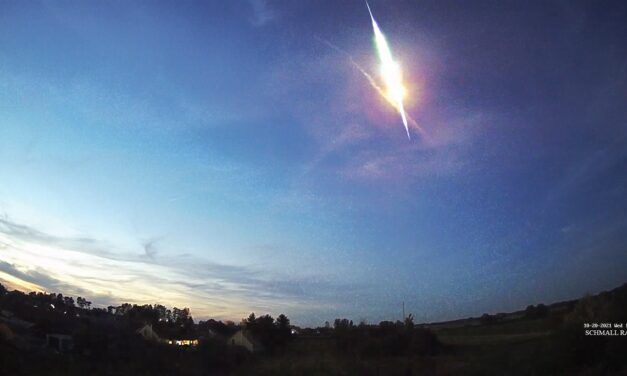 Fireball above lake Balaton, Hungary