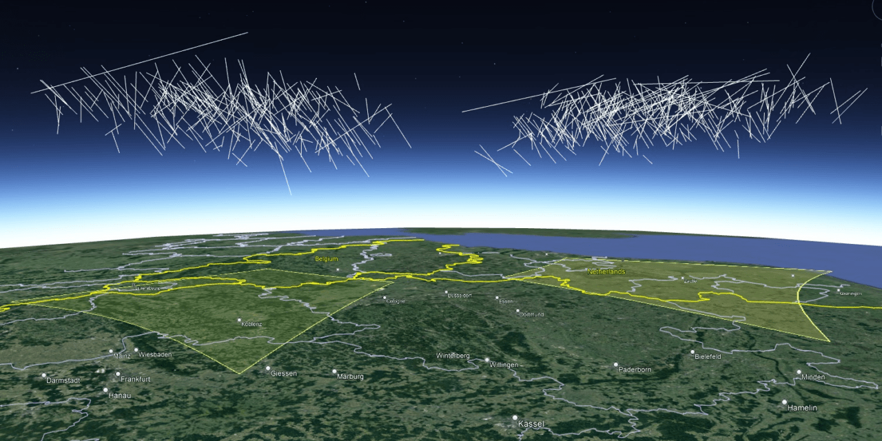 Visualizing meteor ground tracks on the meteor map